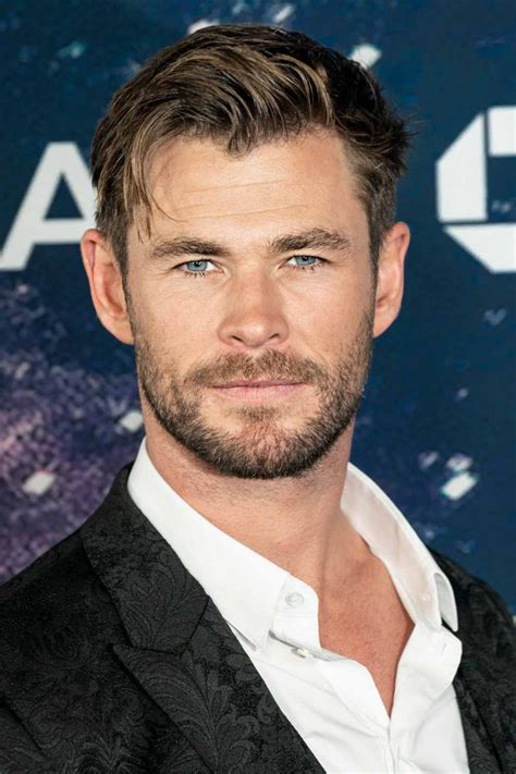 How To Get Chris Hemsworth Thor Ragnarok Haircut | MensHaircuts.com