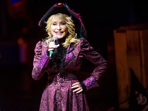 Dolly Parton opens Pirates Voyage Dinner & Show in Pigeon Forge