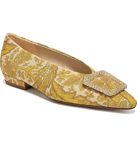 The 25 Best Flats to Wear for Every Occasion | Who What Wear