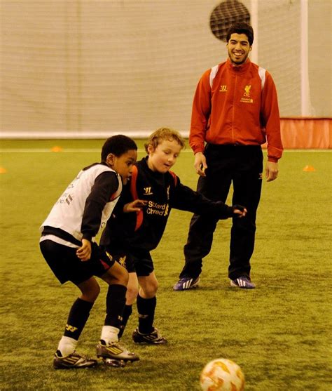 9 best When they were young... images on Pinterest | Base, Liverpool football club and Uruguay