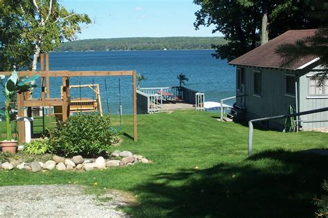 Hubbard Lake Michigan Fishing West Wind Cottages Lodging Getaways