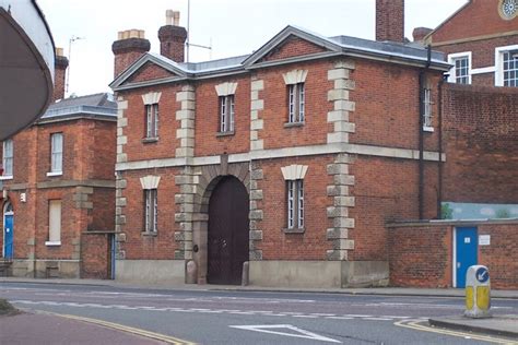 Bedford Prison © Dennis simpson cc-by-sa/2.0 :: Geograph Britain and Ireland