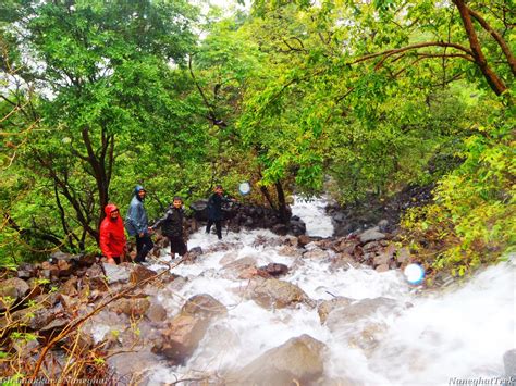 Trekking Naneghat in Monsoon