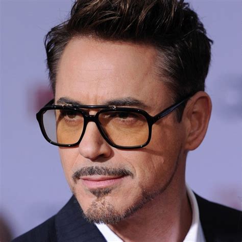 Robert Downey Jr ‘s Use Of Tinted Glasses | Learn Glass Blowing