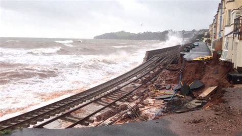 Dawlish storm damage rail closure 'to cost millions' - BBC News