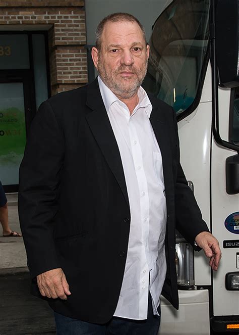 Harvey Weinstein 'to hand himself in' to federal investigators on ...