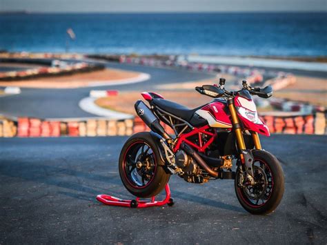 2019 Ducati Hypermotard 950 And Hypermotard 950 SP First Ride | Cycle World