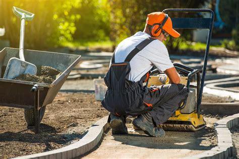 5 travaux de jardin à faire au printemps - Les Trocheures