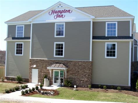 Hampton Inn – South Kingstown - Diamond Windows & Doors