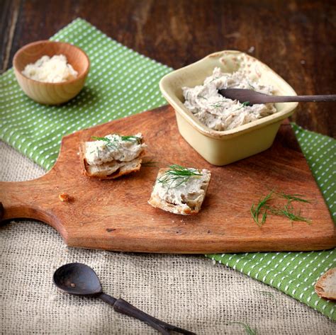 Smoked Mackerel Paté with Horseradish and Dill – TasteFood