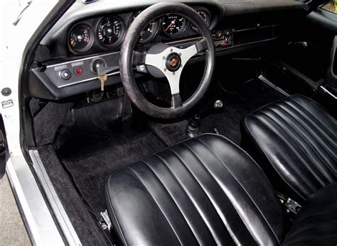 1972 Porsche 911e Coupe (8) - Dusty Cars