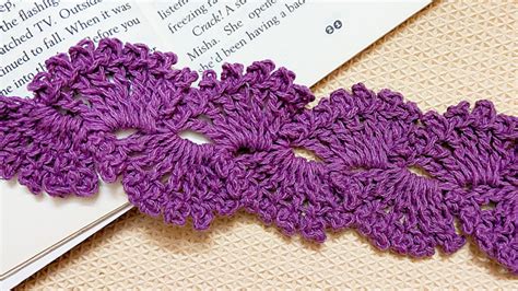 Ravelry: Easy Lace Bookmark pattern by Rajeshwari Singh