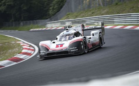 La Porsche 919 Hybrid Evo explose le record du Nürburgring (avec vidéo)