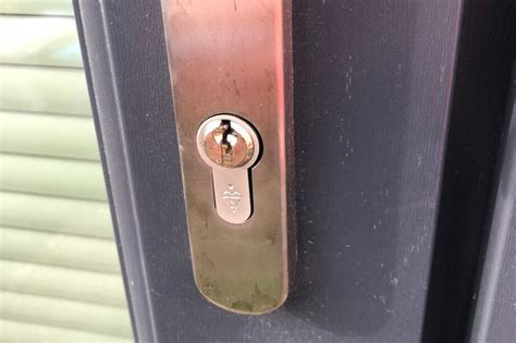 How to replace a Euro Cylinder lock