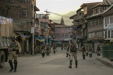 Kashmir and India’s Climb Up the Ladder of Chaos | Asia Society