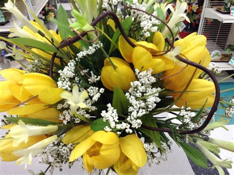 Yellow tulip handtied bouquet | Yellow tulips, Wedding bouquets, Bouquet