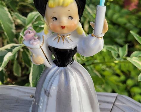 Vintage Japan Girl With Bonnet and Parasol - Etsy