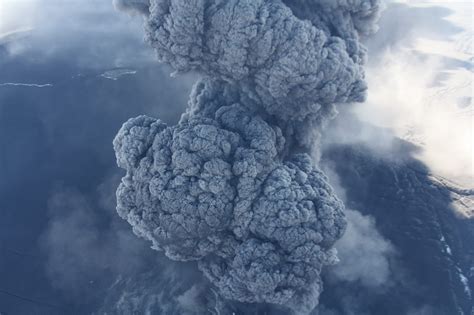 Volcanic Ash Plumes | Vefurinn minn