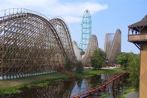 Five hospitalized while riding Six Flag's ‘El Toro’ roller coaster in Jackson Township, New ...