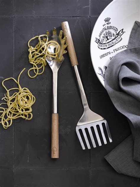 The Pasta Tools | Giada De Laurentiis Williams Sonoma Pasta Collection ...