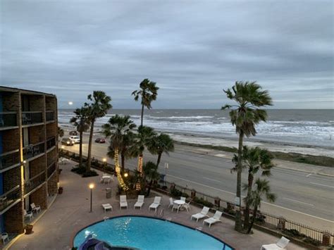 CASA DEL MAR BEACHFRONT SUITES - 77 Photos & 78 Reviews - Hotels - 6102 Seawall Blvd, Galveston ...