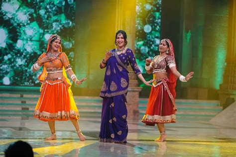 ‘Dance Deewane’ judge, Madhuri Dixit Nene treats contestants with laddoos impressed with the ...