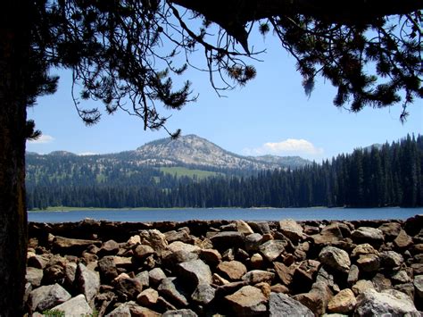 Boulder Lake – Picturesque Photo Views