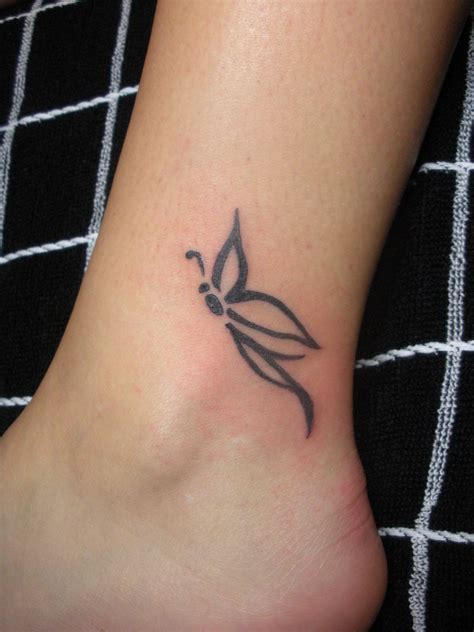 25 Best Butterfly Tattoo Designs for Girls