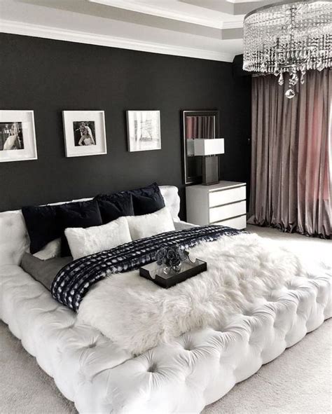 Beautiful Black & White Bedroom Ideas - RooHome