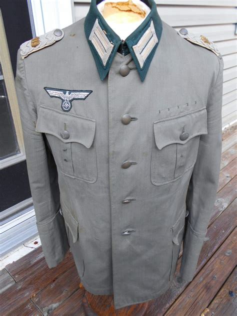 Need help! First officer uniform