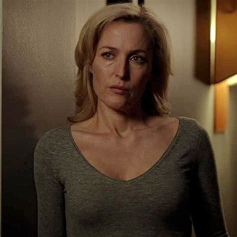 Pin by Julia Barker on The Fall, Gillian Anderson. | Gillian anderson ...