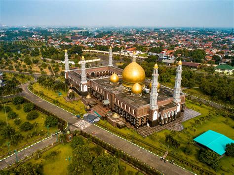 9 Destinasi Wisata di Depok Terfavorit