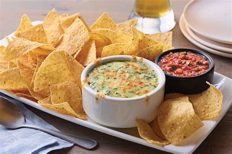 Applebee's® Spinach & Artichoke Dip - Dine-in, Takeout, or Delivery