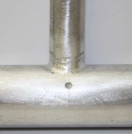 Brazed joints of collecting tubing Sufficient filling of the brazed ...