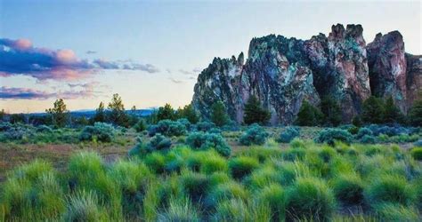 Smith Rock, Terrebonne, Oregon. | Natural landmarks, Scenery, Oregon