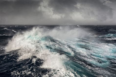 Undersea origins of Earth’s mysterious Love waves | Stanford News