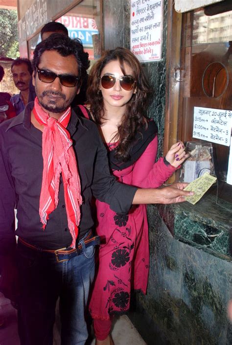 Cast of ‘Gangs Of Wasseypur 2’ watches ‘DDLJ’ | Nawazuddin Siddiqui, Huma Qureshi Images ...