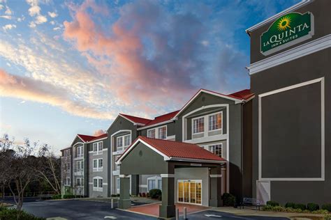 La Quinta Inn & Suites by Wyndham Atlanta South - Newnan | Newnan, GA Hotels