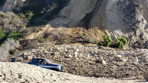 Palos Verdes Estates: a coastal cliff landslide captured on video - The ...