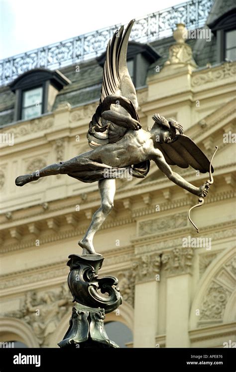 Statue of Eros at Piccadilly Circus in London England UK Stock Photo - Alamy