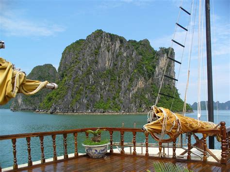 HANOI: Halong Bay Cruise