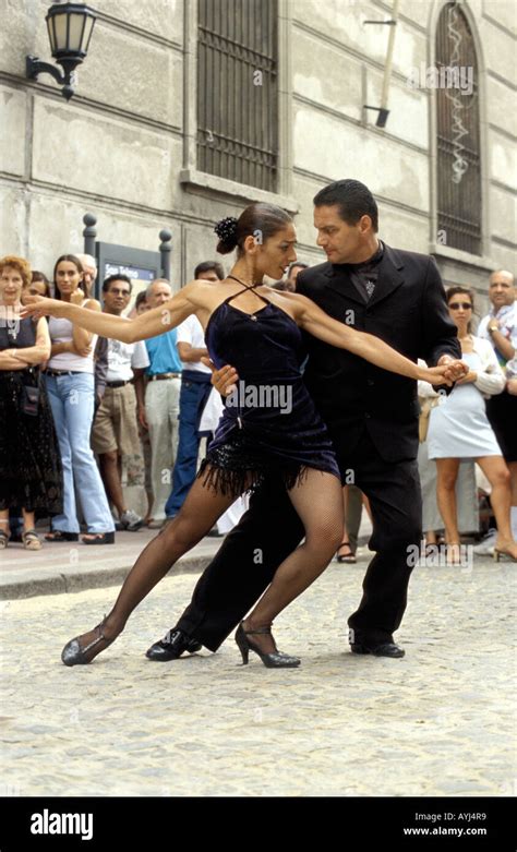 Tango san telmo buenos aires hi-res stock photography and images - Alamy