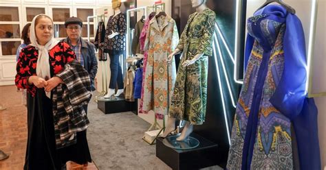 Iran plays on colour at fashion exhibition