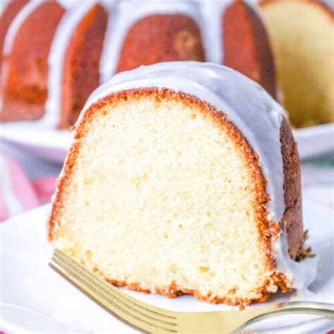 Copycat Sara Lee Pound Cake - Easy 7Up Bundt Cake Recipe