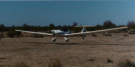 A Perfect Glider Landing Sequence – Sky King Soaring