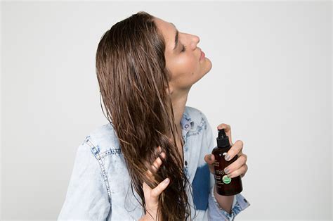 What Does Sea Salt Spray Do for Hair? 6 Tips to Use It