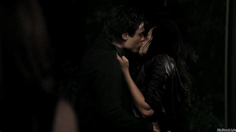 kiss - Damon & Bonnie Photo (28018014) - Fanpop