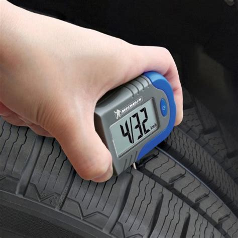 MICHELIN MN-4203B Digital Tire Gauge with Tread Depth Indicator | Pricepulse