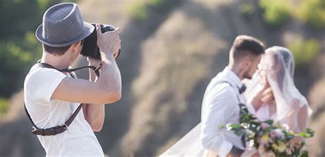 How to Start a Wedding Photography Business (Step-by-Step Guide)