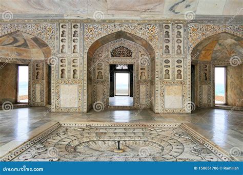 Scenic Architectural Details and Wall Decoration Inside Agra Fort in ...